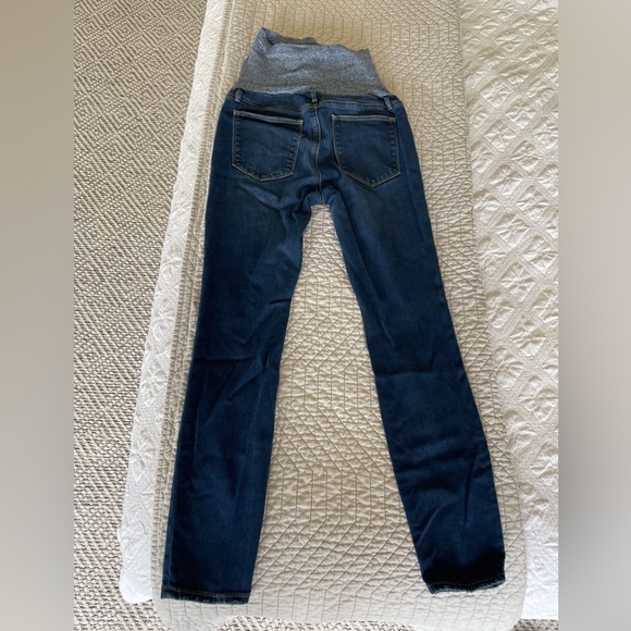 Gap true skinny full panel maternity jeans. - Picture 3 of 5